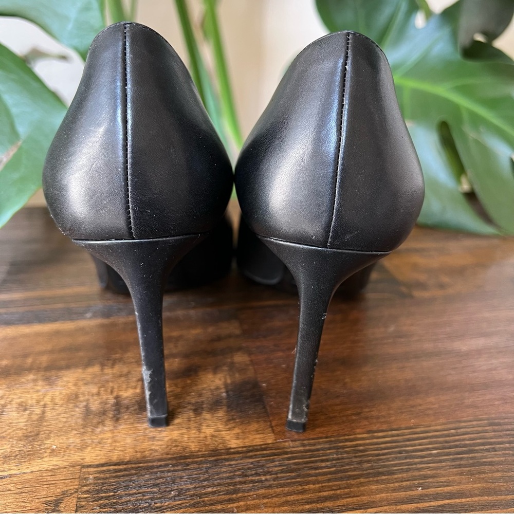Saint Laurent Black Leather Pointed Toe Heels 37.5 $875 - Picture 14 of 17